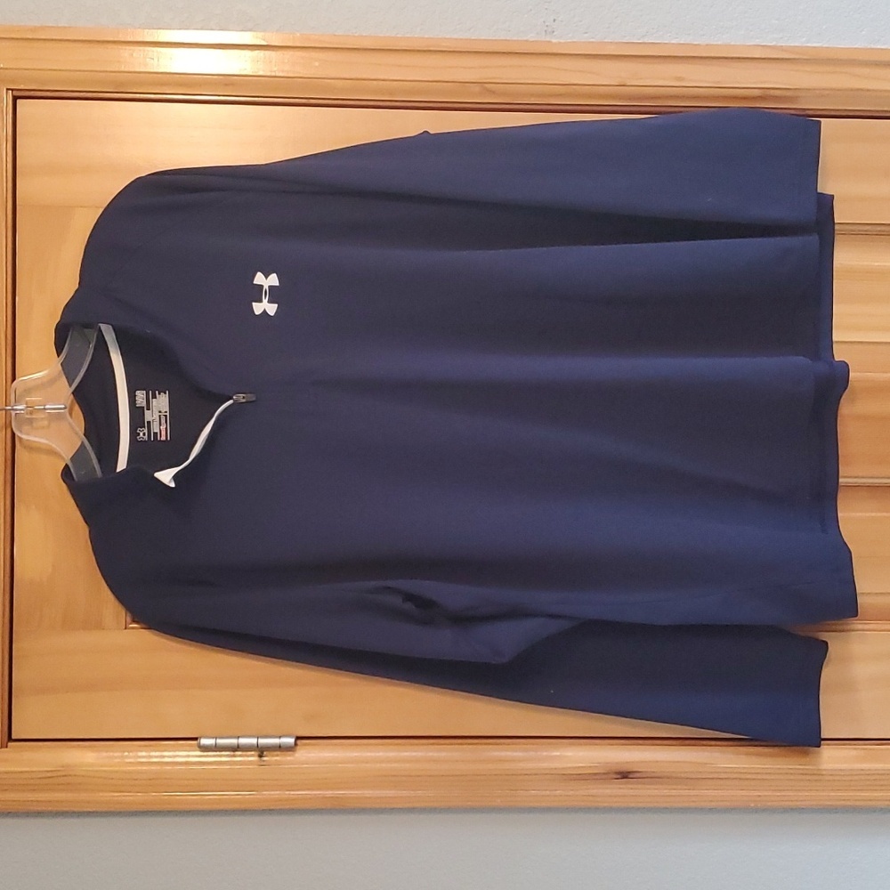 Under Armour mens L heat gear blue shirt